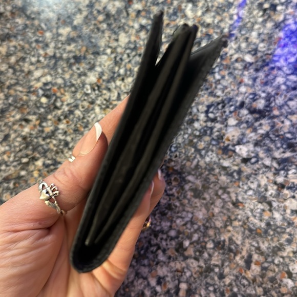 GUCCI ULTRA RARE pull out card holder wallet 🖤 - Picture 9 of 14